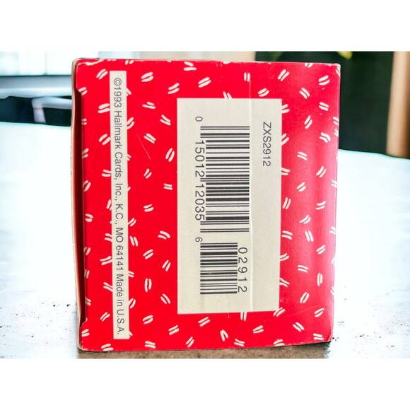 Vintage Hallmark Shoebox Greeting, Christmas Ornament, Tree Decor Collector Gift - Picture 5 of 6